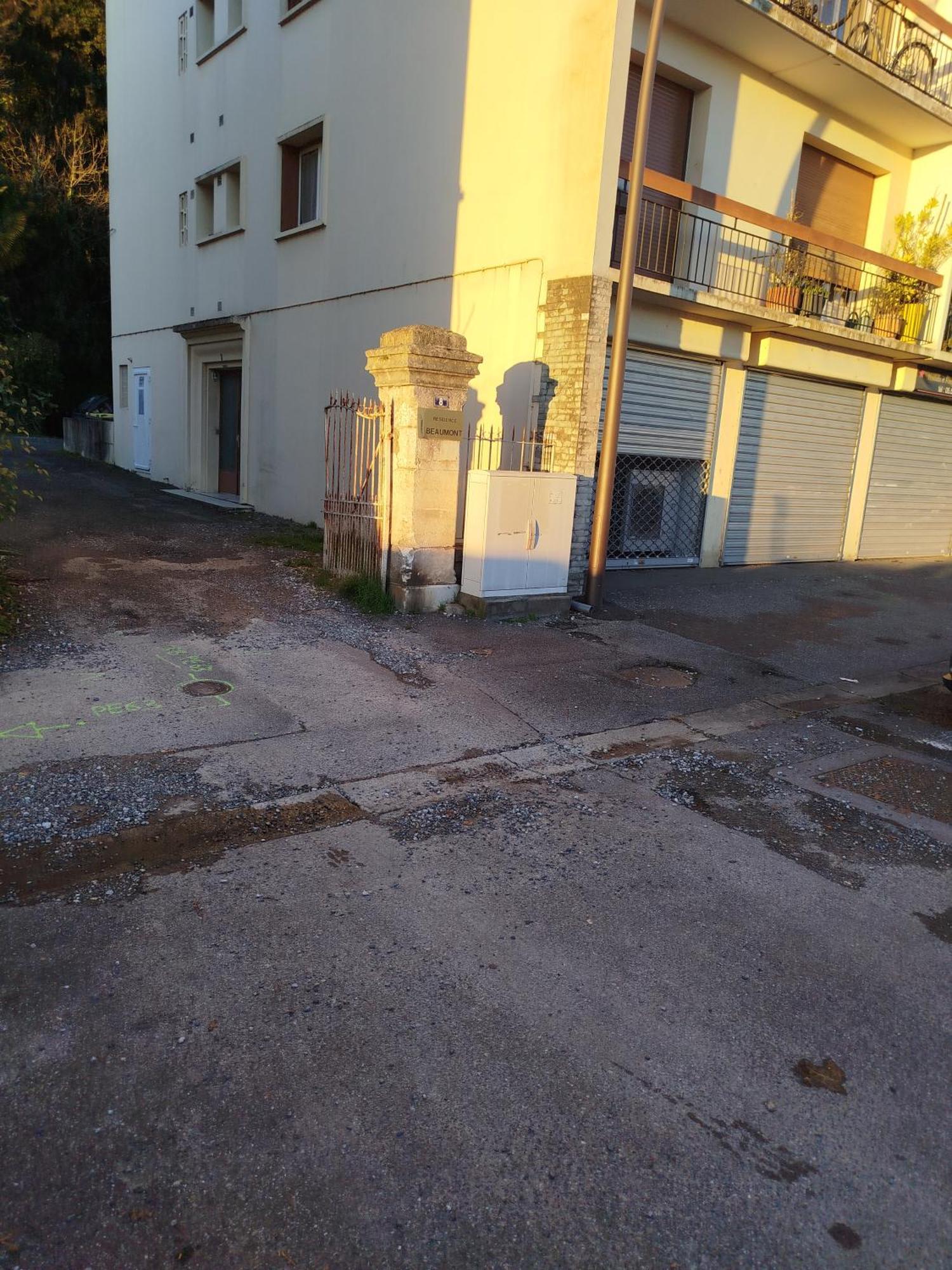 Du Circuit Apartment